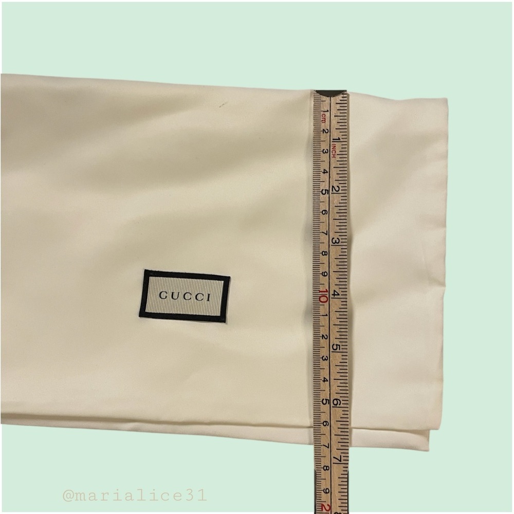 Gucci Envelope Style Flap Fold Over Dust Bag. Cream/White. Gucci Box included. - Picture 6 of 16